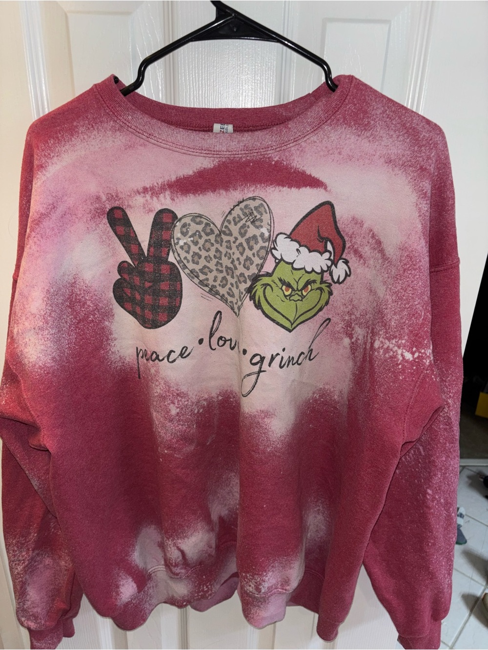 Red Graphic 'Peace Love Grinch' Crewneck Sweatshirt